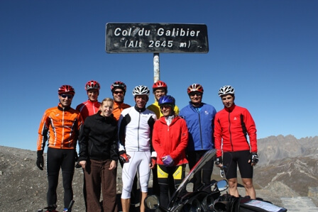 Photo de groupe au sommet du Galibier